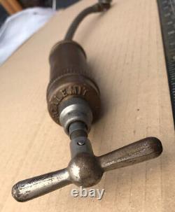 Pistolet à graisse Tecalemit modèle T26 pour Rolls Royce Bentley vintage avec tuyau tressé et embout coulissant